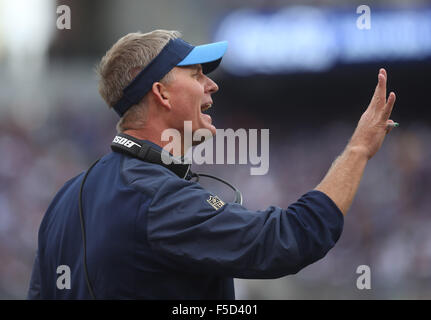 Baltimore, Maryland, USA. 1. November 2015. San Diego Chargers Cheftrainer Mike McCoy während eines Spiels gegen die Baltimore Ravens M & T Bank Stadium in Baltimore, MD am 1. November 2015 abgebildet. Bildnachweis: Cal Sport Media/Alamy Live-Nachrichten Stockfoto