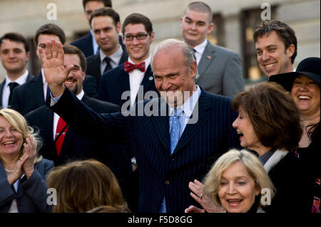 Datei-PIC: Nashville, Tennessee, USA. 27. Februar 2012. FRED THOMPSON (19 August 1942-1. November 2015), ein ehemaliger US-Senator aus Tennessee, GOP Präsidentschaftskandidaten, Watergate Anwalt und Schauspieler auf dem TV-Drama "Recht und Ordnung," starb am Sonntag in Nashville. Er war 73. Im Bild: 27. Februar 2012 - Nashville. Bildnachweis: ZUMA Press, Inc./Alamy Live-Nachrichten Stockfoto