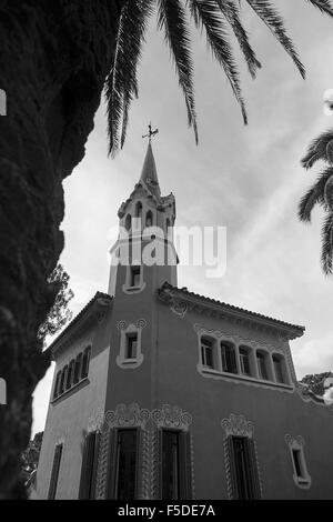 Obere Aspekt der Gaudi House Museum im Park Güell, Barcelona. Es war die Residenz von Antoni Gaudi der Architekt. Stockfoto