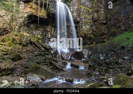 Melincourt Falls, Resolven, Vale of Neath Port Talbot, Wales, Vereinigtes Königreich. Stockfoto