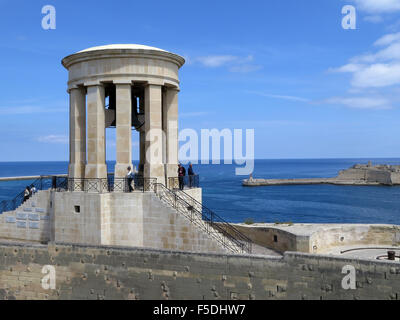 Siege Bell Memorial von Malta in Valletta Stockfoto