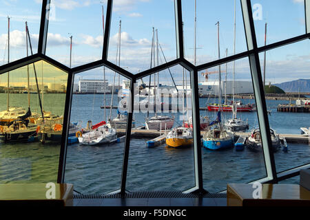 Harpa Concert Hall and Conference Centre interior Reykjavik Island Stockfoto