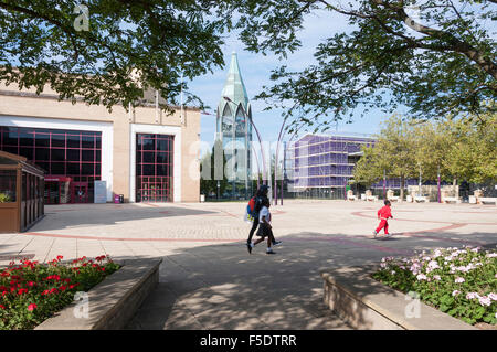 St.Martin Quadrat zeigt Glockenturm, Basildon, Essex, England, Vereinigtes Königreich Stockfoto