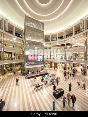 Minnesota Opera Präsentation innen Minneapolis Mall of America. Größte Shopping-Mall in den USA. Innenraum.