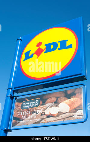 Lidl-Supermarkt, Sittingbourne, Kent, England, Vereinigtes Königreich Stockfoto