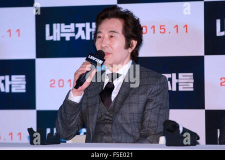 Seoul, Südkorea. 2. November 2015. Byung-Hun Lee, Seung-woo Cho und Yun-Shik Baek für ihren neuen Film Inside Man in Seoul, Südkorea am 2. November 2015 fördern. Credit: Foto oben Corporation/Alamy Live-Nachrichten Stockfoto