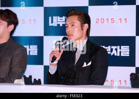 Seoul, Südkorea. 2. November 2015. Byung-Hun Lee, Seung-woo Cho und Yun-Shik Baek für ihren neuen Film Inside Man in Seoul, Südkorea am 2. November 2015 fördern. Credit: Foto oben Corporation/Alamy Live-Nachrichten Stockfoto