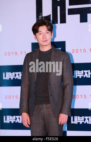 Seoul, Südkorea. 2. November 2015. Byung-Hun Lee, Seung-woo Cho und Yun-Shik Baek für ihren neuen Film Inside Man in Seoul, Südkorea am 2. November 2015 fördern. Credit: Foto oben Corporation/Alamy Live-Nachrichten Stockfoto