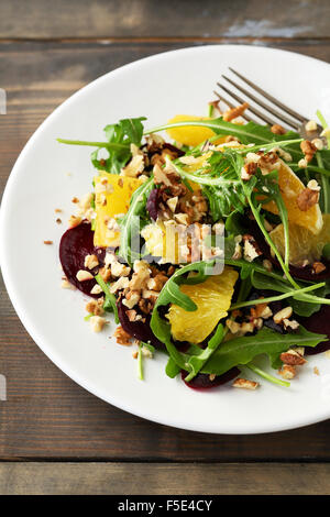 gebackene Rote Beete Salat mit Orangen, Essen Nahaufnahme Stockfoto