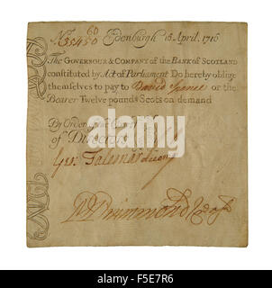 Alten 12 "Pfund Schotten" Banknote herausgegeben im April 1716 von Bank of Scotland. 12 "Pfund Schotten" war gleich ein Pfund Sterling. Stockfoto