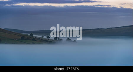 Hope Valley, Derbyshire Peak District, Temperaturinversion Stockfoto