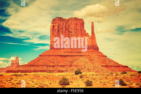 Alte Film-Stil-Foto von Monument Valley Navajo Tribal Park, Utah, USA. Stockfoto