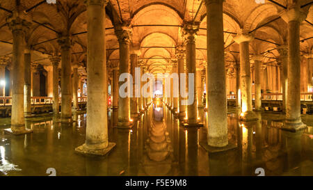 Basilika Zisterne (Yerebatan Sarayi) (versunkene Palast), Istanbul, Türkei, Europa Stockfoto