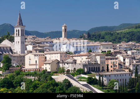 Spoleto mit Santa Maria Assunta Cathedral, Spoleto, Gebiet von Perugia, Umbrien, Italien, Europa Stockfoto