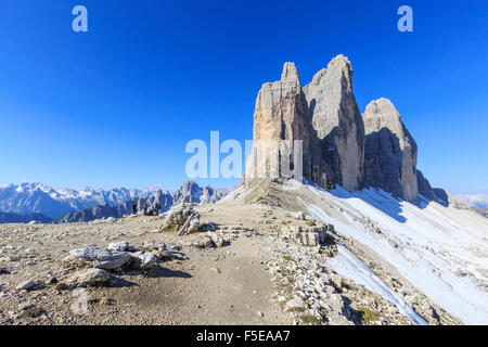 Blick auf die drei Zinnen von Lavaredo an einem Sommertag, Sexten, Dolomiten, Trentino-Alto Adige, Italien, Europa Stockfoto