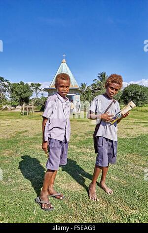 Jungen Schülern der Matupit Insel St Michaels Rabaul PNG Stockfoto