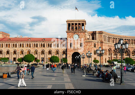 Platz der Republik, Regierungsgebäude der Republik Armenien, Yerevan, Armenien, Kaukasus, Zentralasien, Asien Stockfoto