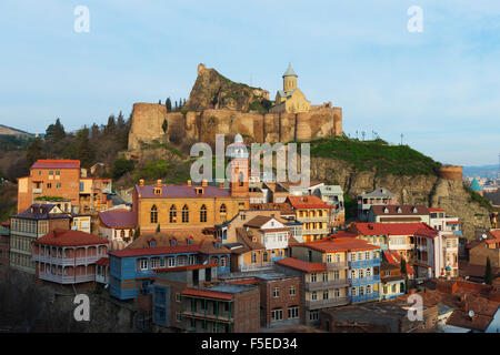 Altstadt und St.-Nikolaus-Kirche auf der Oberseite Narikala Festung, Tiflis, Georgien, Kaukasus, Zentralasien, Asien Stockfoto