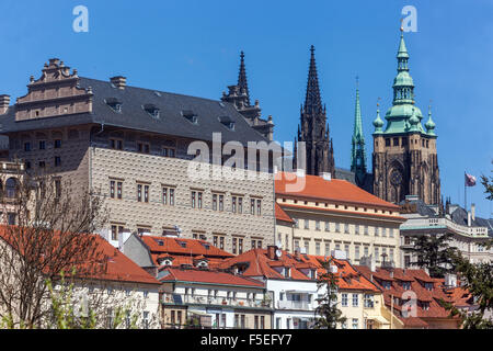 Die Prager Burg Bezirk anzeigen Palais Schwarzenberg, Prag, Tschechische Republik, Europa Stockfoto