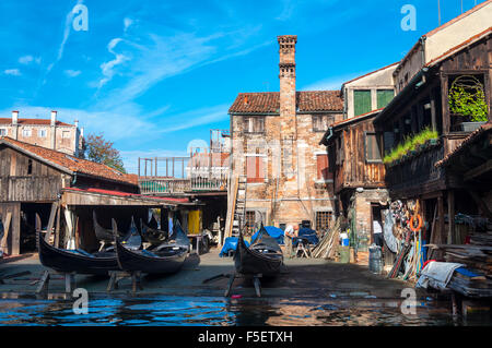 Squero di San Trovaso in Venedig, Italien. Gondel-Erbauer. Stockfoto