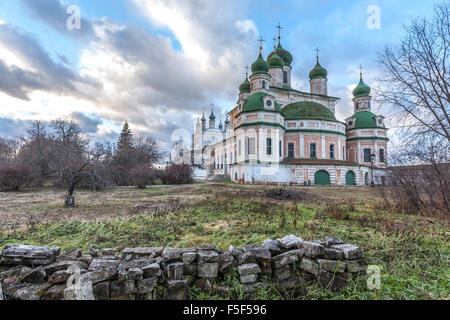 Pereslawl-Salesskij, Russland-3. November 2015: Gorizkij Kloster Uspenski Kathedrale der Entschlafung der Gottesgebärerin Stockfoto