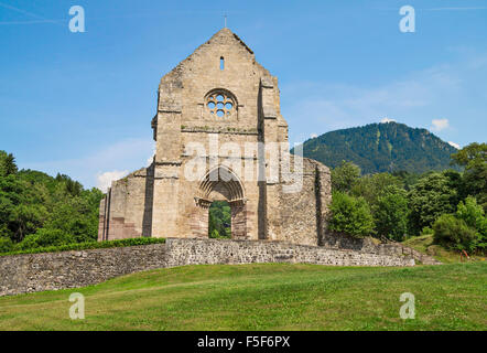 Ruinen der Abtei von Saint-Jean d'Aulps, Frankreich Stockfoto