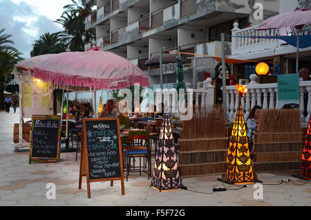 Wenig Ibiza Grillhouse in Figueretas, Ibiza-Spanien Stockfoto