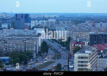 Wroclaw, Polen, Wohngebiete in der Dämmerung Stockfoto