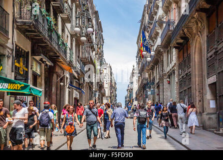 Spanien, Katalonien, Barcelona, Ciutat Vella, lebendige Carrer de Ferran Stockfoto