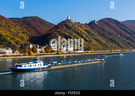 Burg Sterrenberg, links und Burg Liebenstein über Kamp-Bornhofen, Rheingau, UNESCO Welt Kulturerbe Oberes Mittelrheintal Stockfoto