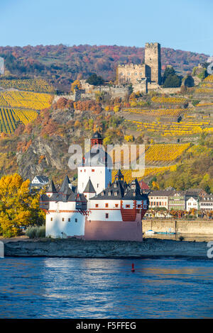 Burg Gutenfels, Burg Pfalzgrafenstein, Wein-Dorf Kaub, Rheingau, die UNESCO Welt Kulturerbe Oberes Mittelrheintal Stockfoto