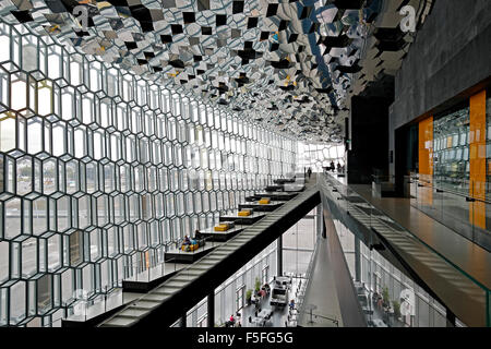 Interieur, Harpa Konzerthaus und Konferenzzentrum, Reykjavik, Island Stockfoto