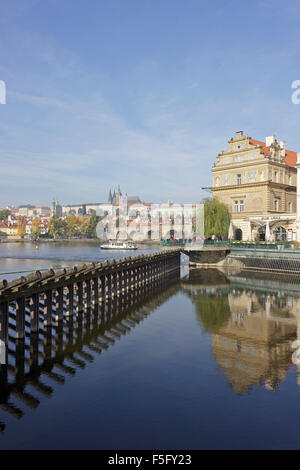 Prager Burg, Moldau, Bedrich Smetana Museum, Smetana, Prag, Tschechische Republik Stockfoto