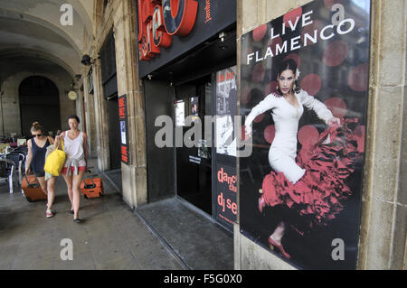 Flamenco-Tanz am Plaça Reial, Barcelona. Katalonien, Spanien Stockfoto