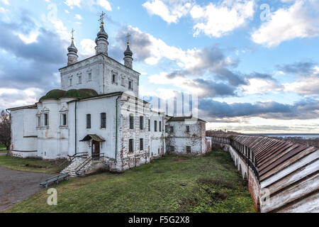Pereslawl-Salesskij, Russland-3. November 2015: Gorizkij Kloster Mariä, die Kirche von allen Heiligen, errichtet 1670. Stockfoto