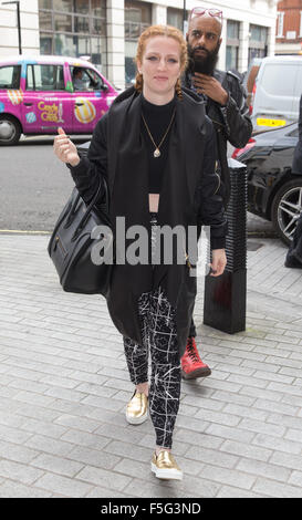 Jess Glynne Ankunft im BBC Radio 1 Studio auf die Live-Lounge mit durchführen: Jess Glynne wo: London, Vereinigtes Königreich bei: 03 Sep 2015 Stockfoto