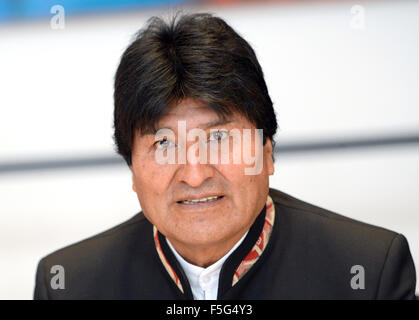 Berlin, Deutschland. 4. November 2015. Boliviens Präsident Evo Morales im House Of Representatives in Berlin, Deutschland, 4. November 2015. Bildnachweis: Dpa picture Alliance/Alamy Live News Stockfoto