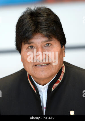 Berlin, Deutschland. 4. November 2015. Boliviens Präsident Evo Morales im House Of Representatives in Berlin, Deutschland, 4. November 2015. Bildnachweis: Dpa picture Alliance/Alamy Live News Stockfoto