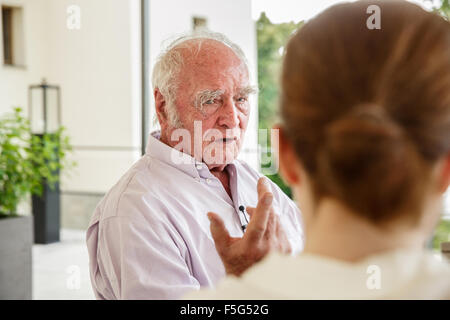 Potsdam, Deutschland, Martin Walser, Schriftsteller und Thea Dorn, Moderator, auf der beleuchteten: Potsdam 2015 Stockfoto