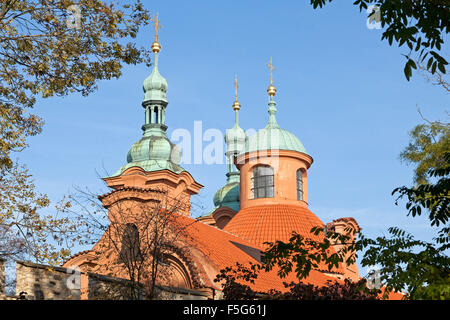 Kathedrale des Heiligen Laurentius, Berg Petřín, Prag, Tschechische Republik Stockfoto