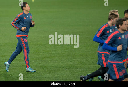 Rom, Italien. 3. November 2015. Leverkusens Spieler Chicharito während der Trainingseinheit vor der Fußball-UEFA Champions League-Gruppe E-match zwischen AS Rom und Bayer Leverkusen in Rom, Italien, 3. November 2015. Foto: Giuseppe Maffia/Dpa/Alamy Live News Stockfoto