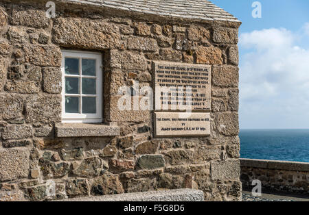 Alte Kapelle des Heiligen Nikolaus an der Insel Halbinsel, St.Ives, Cornwall, England, UK Stockfoto