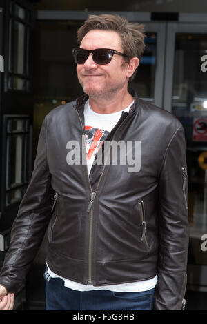 Simon Le Bon im Bild Ankunft am Radio 2 Studio Featuring: Simon Le Bon wo: London, Vereinigtes Königreich bei: 03 Sep 2015 Stockfoto