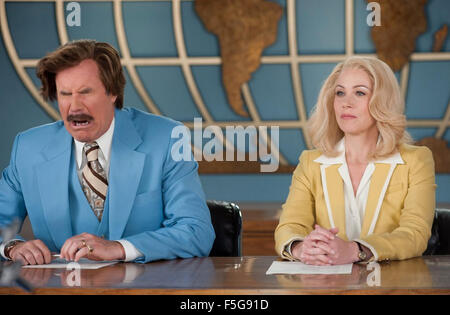 ANCHORMAN 2; DER Legende nach wie vor 2013 Paramount Pictures-Film mit Christina Applegate und Will Ferrell Stockfoto