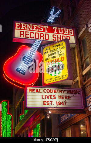 Honky Tonk Zeile in Nashville Tennessee TN Bar neon Stockfoto