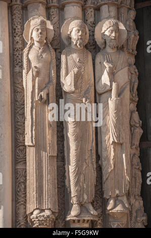 Kunstvoll geschnitzte Wasserspeier, Chartres Kathedrale, Frankreich Stockfoto