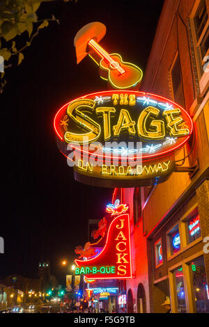 Honky Tonk Zeile in Nashville Tennessee TN Bar neon Stockfoto