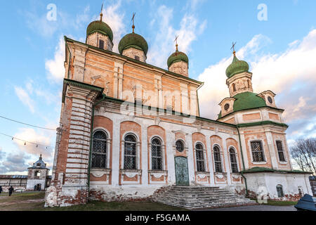 Pereslawl-Salesskij, Russland-3. November 2015: Gorizkij Kloster Uspenski Kathedrale der Entschlafung der Gottesgebärerin. Stockfoto