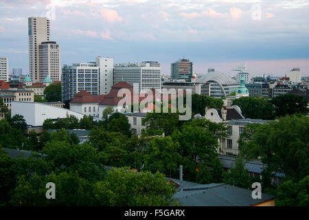 Beriner Skyline: Das Neue Hochhaus "Zoofenster" bin am Bahnhof Zoo, Das Das Nobel-Hotel Waldorf Astoria Beherbergt, Berlin-Charlotte Stockfoto