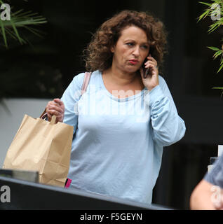 Nadia Sawalha außerhalb ITV Studios mit: Nadia Sawalha wo: London, Vereinigtes Königreich bei: 03 Sep 2015 Stockfoto